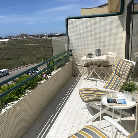 Beachfront Apartment With Sea View Azurara Extérieur photo
