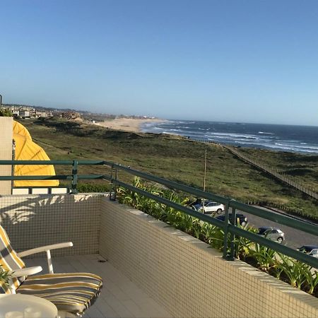 Beachfront Apartment With Sea View Azurara Extérieur photo