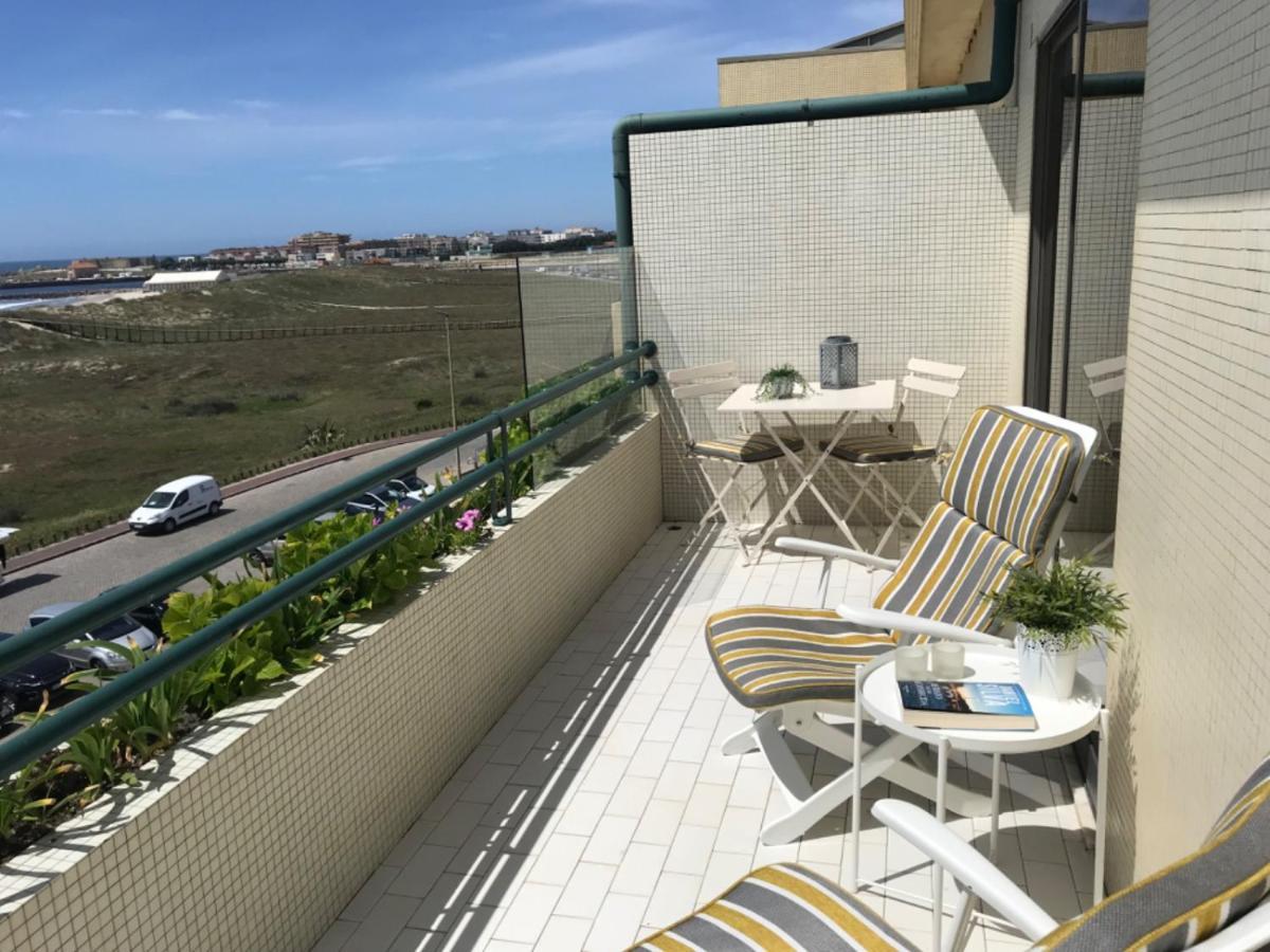 Beachfront Apartment With Sea View Azurara Extérieur photo