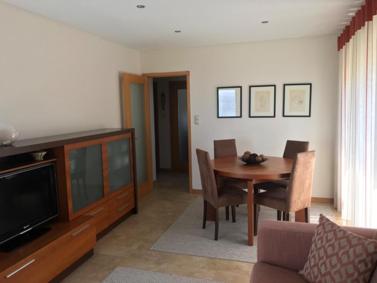 Beachfront Apartment With Sea View Azurara Extérieur photo